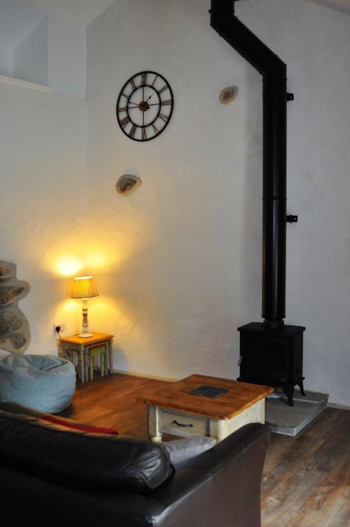 The Barn At Cae Bach Villa Gwalchmai Eksteriør billede